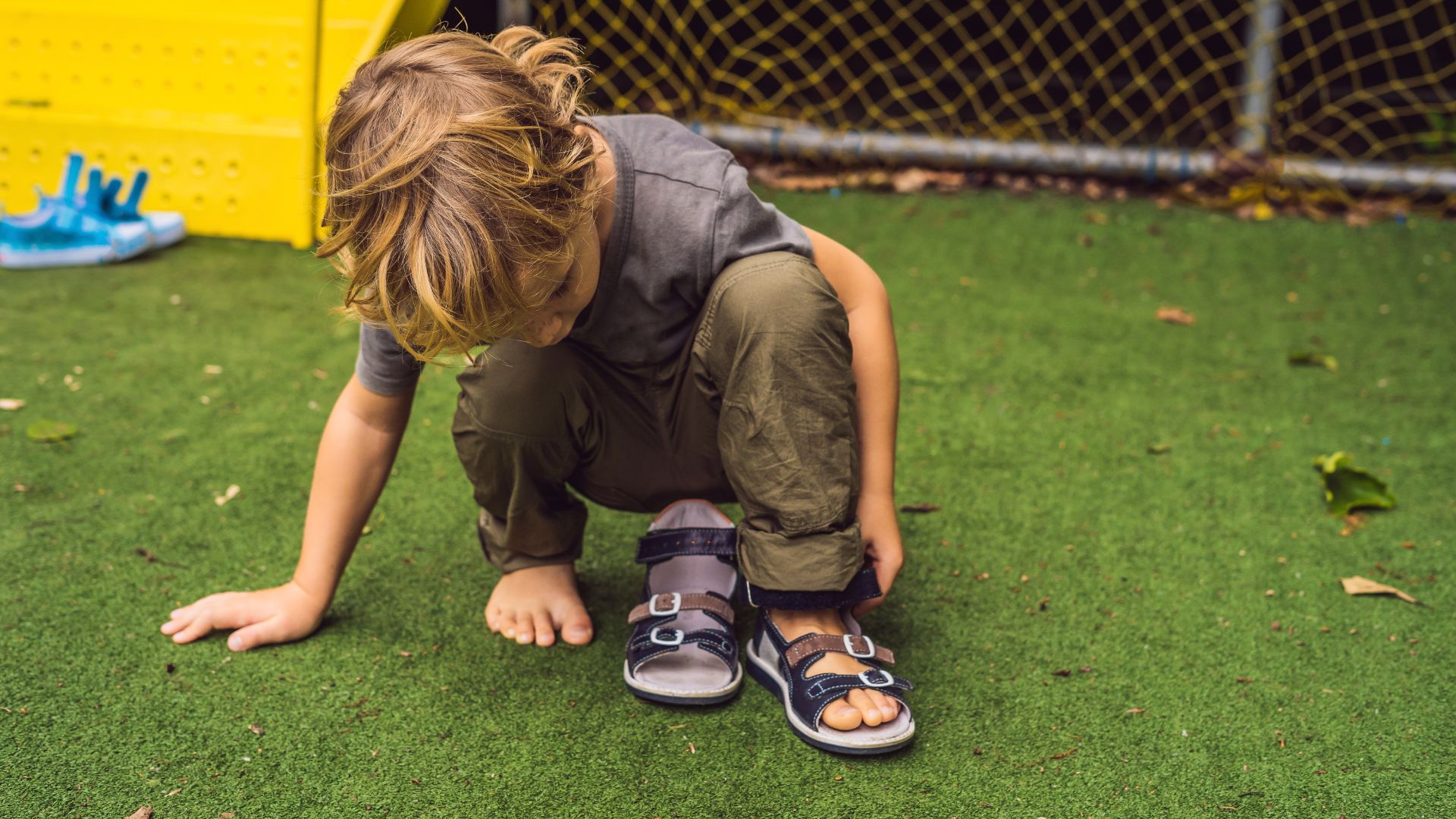 παιδικά πέδιλα ανατομικά επιλογή σωστή σόλα άνεση καλοκαίρι παιδιά