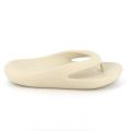 Γυναικεία Σαγιονάρα Crocs Mellow Flip Ανατομικό Χρώματος Μπεζ 208437-2Y2