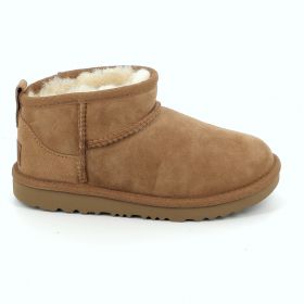 Children's Boot for Girl UGG Classic Ultra Mini Color Brown 1130750K-CHE