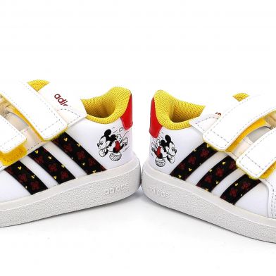 Παιδικό Αθλητικό Παπούτσι για Αγόρι Adidas X Disney Grand Court Mickey Lifestyle Court Hook-and-loop Shoes Χρώματος Λευκό HP7759