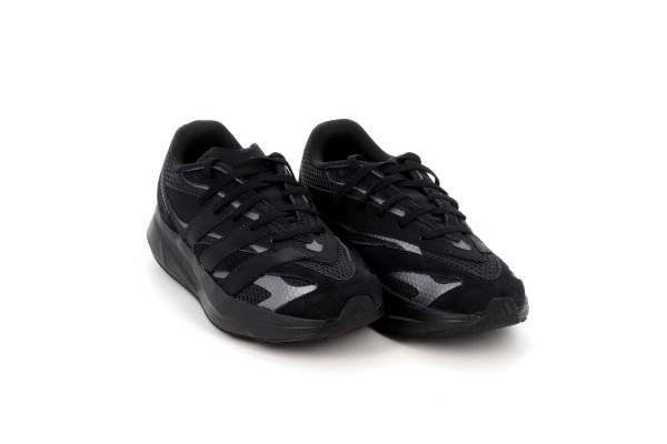 Παιδικό Αθλητικό Παπούτσι για Αγόρι Adidas Lightstride Χρώματος Μαύρο JQ4757