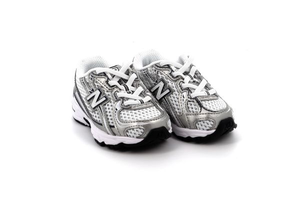 Παιδικό Αθλητικό Παπούτσι για Κορίτσι New Balance 740 Classics Χρώματος Ασημί IZ740WN