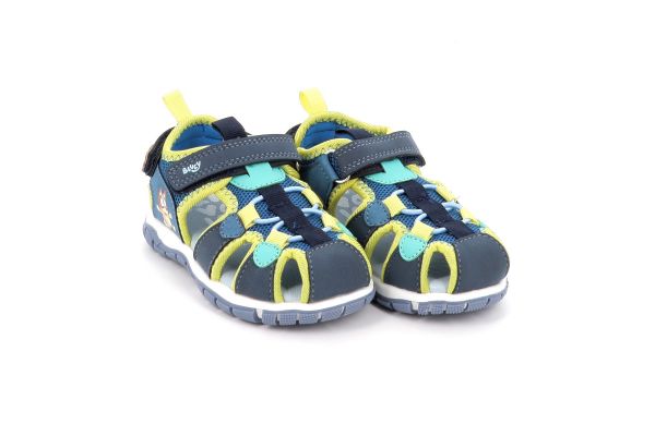 Κλειστό Πέδιλο Αγόρι